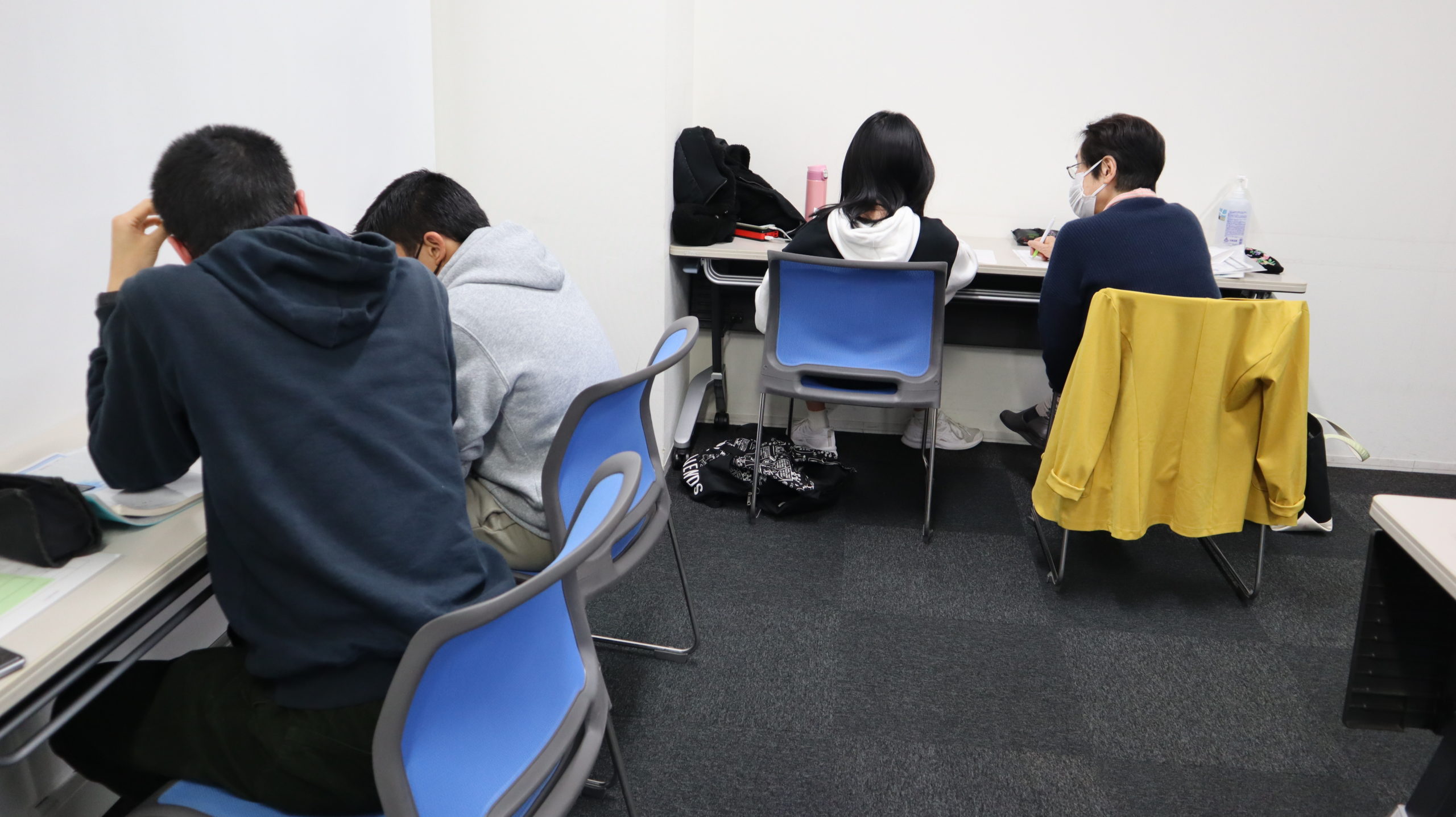 一人一人に寄り添い、助け合い、学び合える教室　　　　　　　　　【Vivaキッズ日本語ひろば】